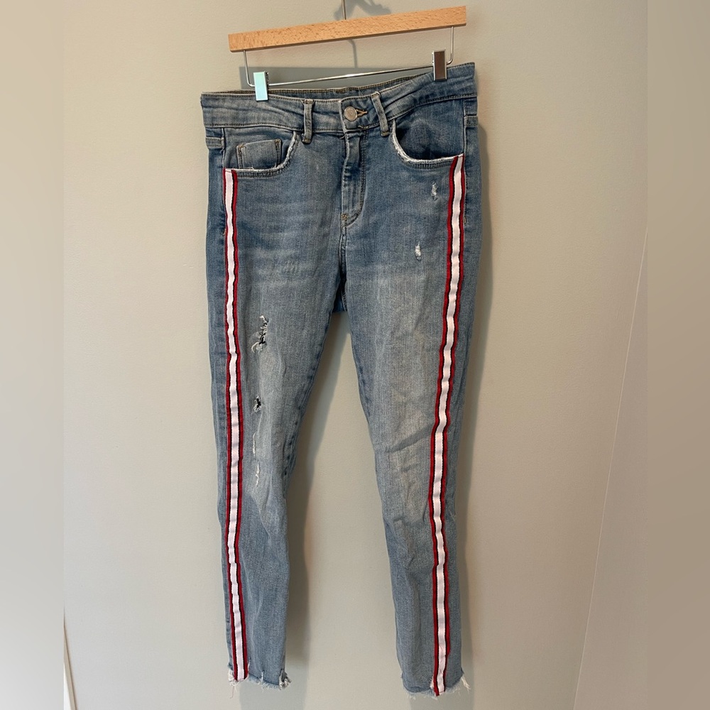 ZARA light wash jeans, size 4